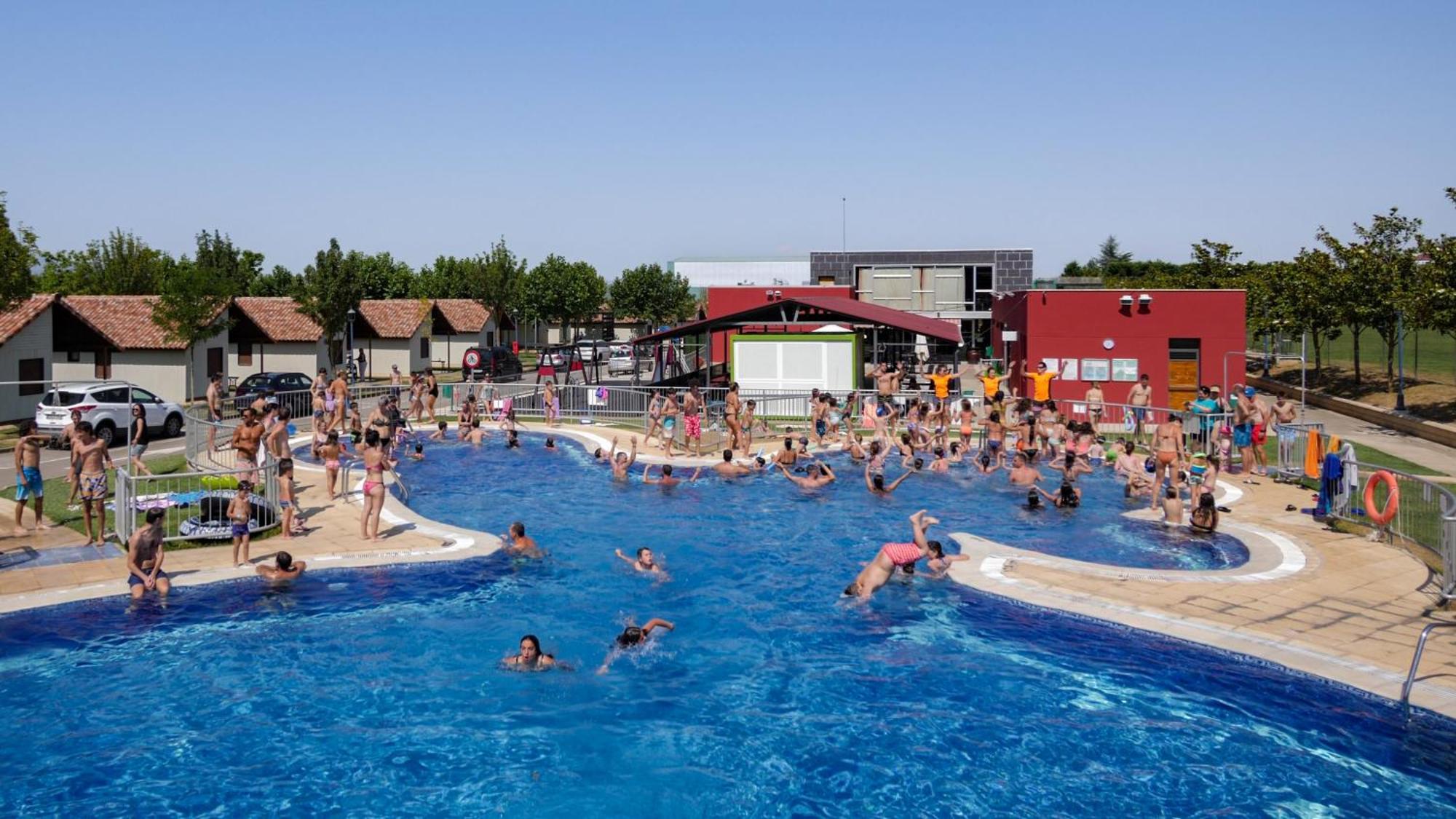 Camping Iratxe Ciudad De Vacaciones Ayegui Exterior photo